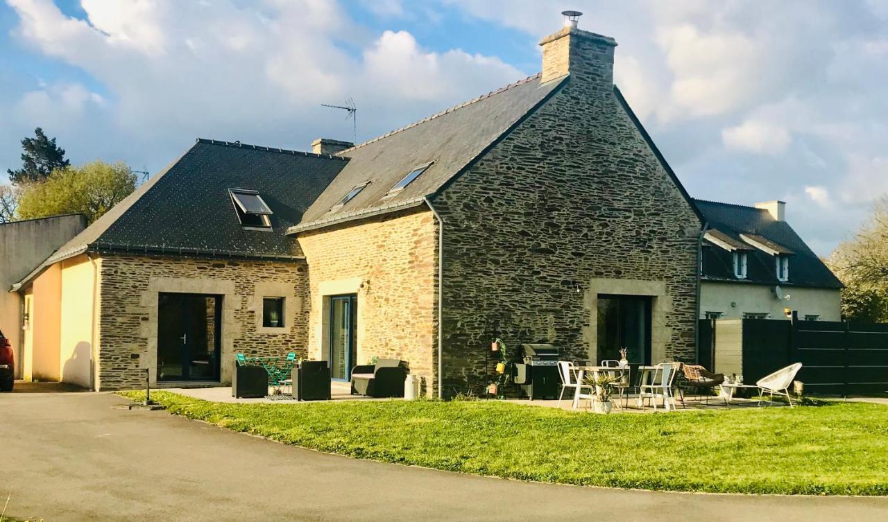 Bed and Breakfast Au Petit Bonheur De Claire Et Jo La Chapelle-Caro Exterior foto