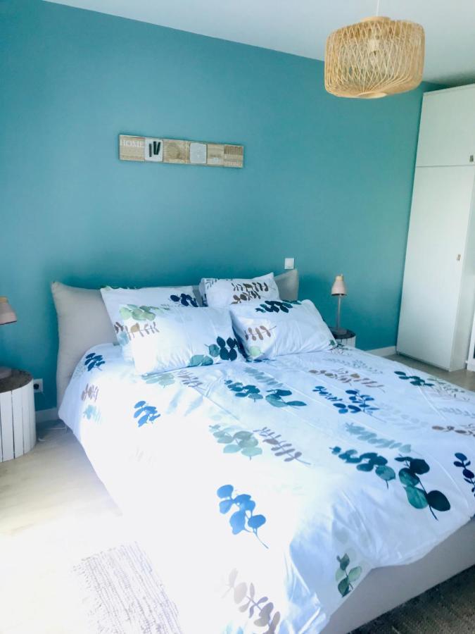 Bed and Breakfast Au Petit Bonheur De Claire Et Jo La Chapelle-Caro Exterior foto